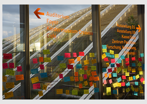 Catherine Gfeller, post it I, 2015 - © 2015, ProLitteris, Zurich Alle Urheberrechte bleiben vorbehalten. Sämtliche Reproduktionen sowie jegliche andere Nutzungen ohne Genehmigung - mit Ausnahme des individuellen und privaten Abrufens der Werke - ist verboten.