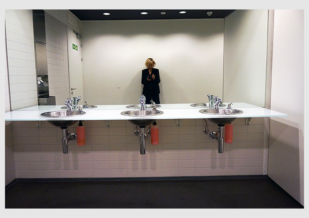 Catherine Gfeller, radio ZPK, 2015 - © 2015, ProLitteris, Zurich Alle Urheberrechte bleiben vorbehalten. Sämtliche Reproduktionen sowie jegliche andere Nutzungen ohne Genehmigung - mit Ausnahme des individuellen und privaten Abrufens der Werke - ist verboten.