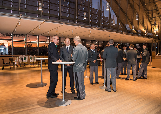 Angeregte Gespräche in der Cafeteria des ZPK, Museumsstrasse Nord - © VBSDDPS Sina Guntern