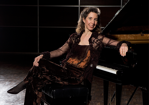Angela Hewitt - © Peter Hundert